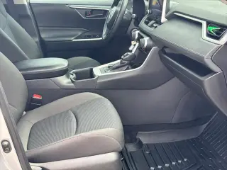 Toyota RAV4 Hybrid 2024 AWD LE 4dr SUV