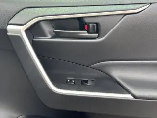 Toyota RAV4 Hybrid 2024 AWD LE 4dr SUV