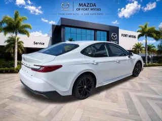 Toyota Camry 2025 SE 4dr Sedan