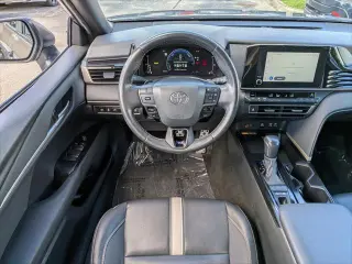 Toyota Camry 2025 SE 4p Sedan