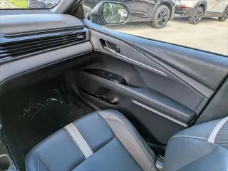 Toyota Camry 2025 SE 4p Sedan