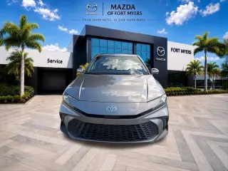 Toyota Camry 2025 SE 4p Sedan
