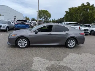 Toyota Camry 2020 LE 4p Sedan
