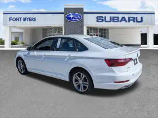 Volkswagen Jetta 2021 Línea R 4p Sedan 8A