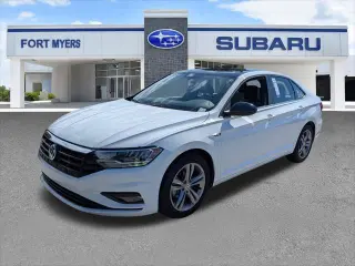 Volkswagen Jetta 2021 Línea R 4p Sedan 8A