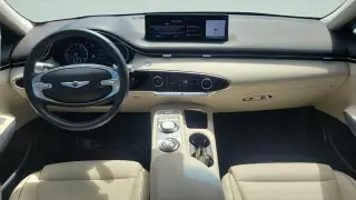Genesis GV70 2023 AWD 2.5T Estándar 4p SUV