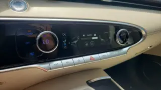 Genesis GV70 2023 AWD 2.5T Estándar 4p SUV