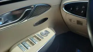 Genesis GV70 2023 AWD 2.5T Estándar 4p SUV