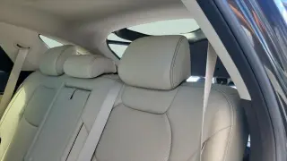 Genesis GV70 2023 AWD 2.5T Estándar 4p SUV