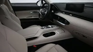 Genesis GV70 2022 AWD 2.5T Estándar 4p SUV