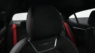 Genesis G70 2023 3.3T Estándar 4p Sedán