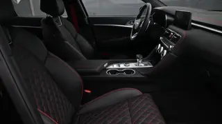 Genesis G70 2023 3.3T Estándar 4p Sedán
