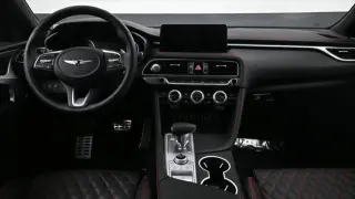 Genesis G70 2023 3.3T Estándar 4p Sedán