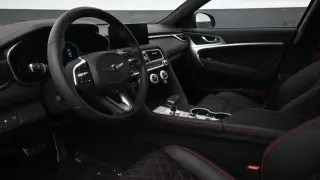 Genesis G70 2023 3.3T Estándar 4p Sedán