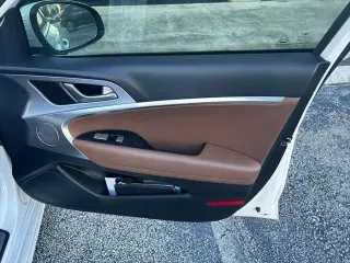Genesis G70 2021 AWD 2.0T 4dr Sedán
