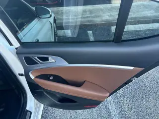 Genesis G70 2021 AWD 2.0T 4dr Sedán