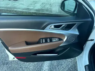 Genesis G70 2021 AWD 2.0T 4dr Sedán