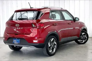 Hyundai VENUE 2025 SEL 4p Crossover