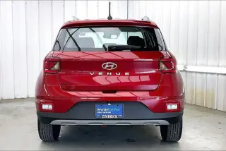 Hyundai VENUE 2025 SEL 4p Crossover