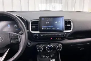 Hyundai VENUE 2025 SEL 4p Crossover