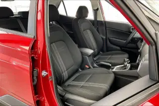 Hyundai VENUE 2025 SEL 4p Crossover