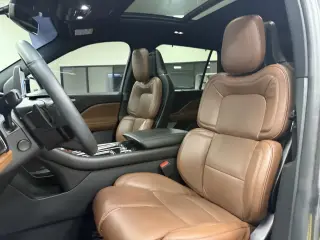 Lincoln Aviator 2023 AWD Reserve 4dr SUV