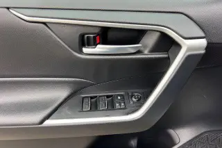 Toyota RAV4 Hybrid 2025 AWD XLE 4dr SUV