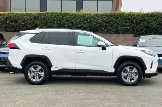 Toyota RAV4 Hybrid 2025 AWD XLE 4dr SUV
