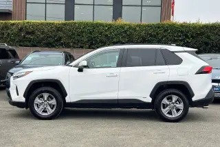 Toyota RAV4 Hybrid 2025 AWD XLE 4dr SUV