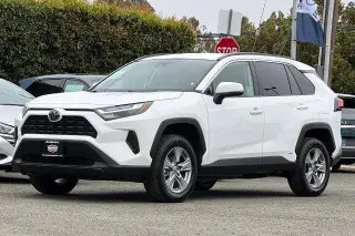 Toyota RAV4 Hybrid 2025 AWD XLE 4dr SUV