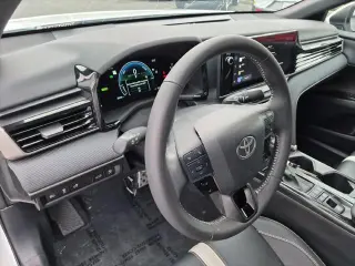 Toyota Camry 2025 SE 4p Sedan