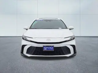 Toyota Camry 2025 SE 4p Sedan
