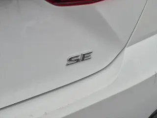 Toyota Camry 2025 SE 4p Sedan