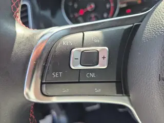 Volkswagen Golf GTI 2017 S 4dr Hatchback 6M