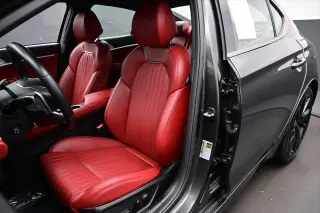 Genesis G70 2023 2.0T 4dr Sedán