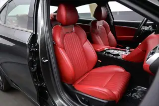 Genesis G70 2023 2.0T 4dr Sedán