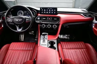 Genesis G70 2023 2.0T 4dr Sedán