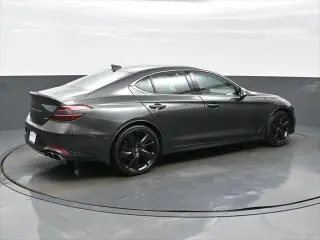 Genesis G70 2023 2.0T 4dr Sedán