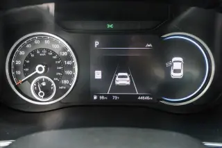 Genesis G70 2025 2.5T Estándar 4p Sedan