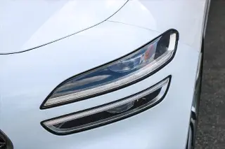 Genesis G70 2025 2.5T Estándar 4p Sedan