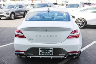 Genesis G70 2025 2.5T Estándar 4p Sedan