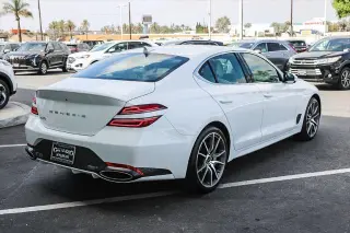 Genesis G70 2025 2.5T Estándar 4p Sedan