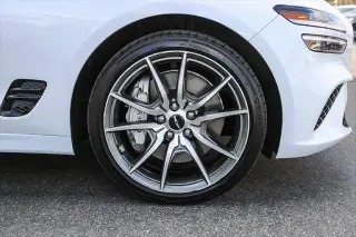 Genesis G70 2025 2.5T Estándar 4p Sedan