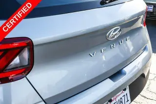Hyundai VENUE 2025 SEL 4dr Crossover