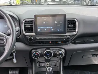 Hyundai VENUE 2023 SEL 4p Crossover