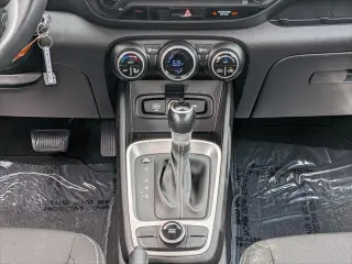 Hyundai VENUE 2023 SEL 4p Crossover