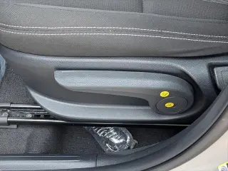 Hyundai VENUE 2023 SEL 4p Crossover