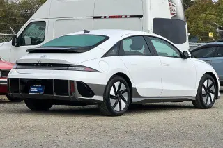 Hyundai IONIQ 6 2025 SE Standard Range 4dr Sedán