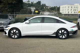 Hyundai IONIQ 6 2025 SE Standard Range 4dr Sedán
