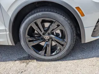 Volkswagen Tiguan 2023 SE R-Line Negro 4p SUV